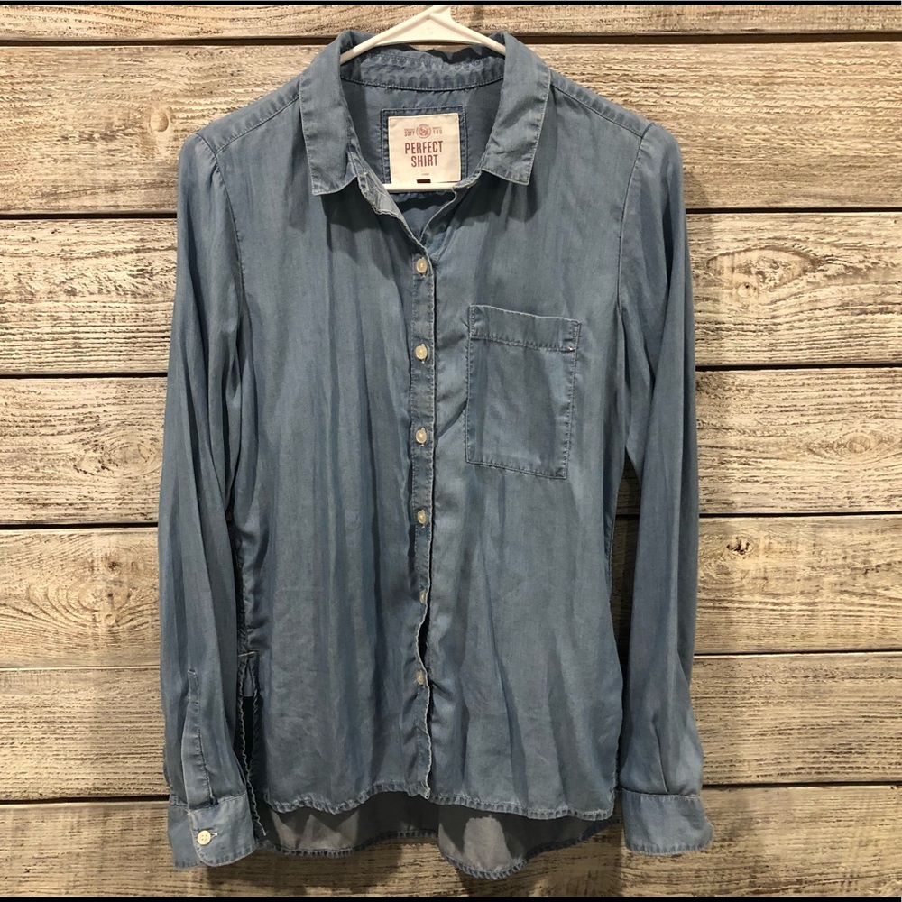 Juniors SO Perfect Shirt Chambray